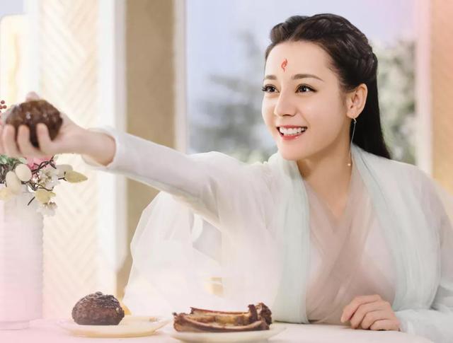 迪丽热巴|热巴太难了！入围海外电影节遭群嘲，热巴演技很好，但编剧不给力