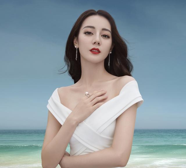 迪丽热巴|热巴太难了！入围海外电影节遭群嘲，热巴演技很好，但编剧不给力