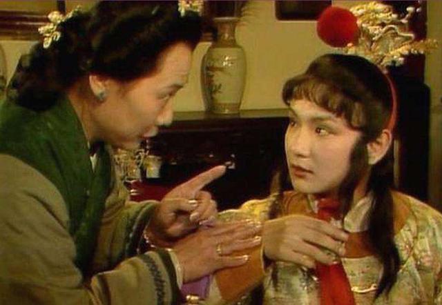 赵嬷嬷|相比宝玉乳母李嬷嬷不识时务，贾琏的奶娘赵嬷嬷，显得聪明多了