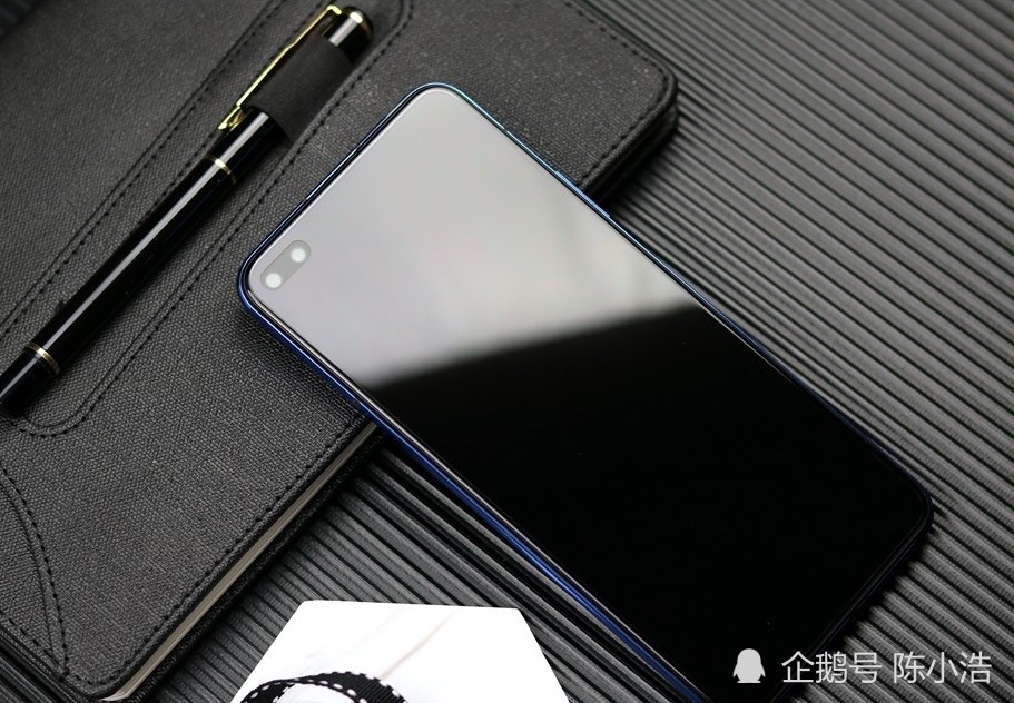 对比体验荣耀v30和荣耀30该怎么选