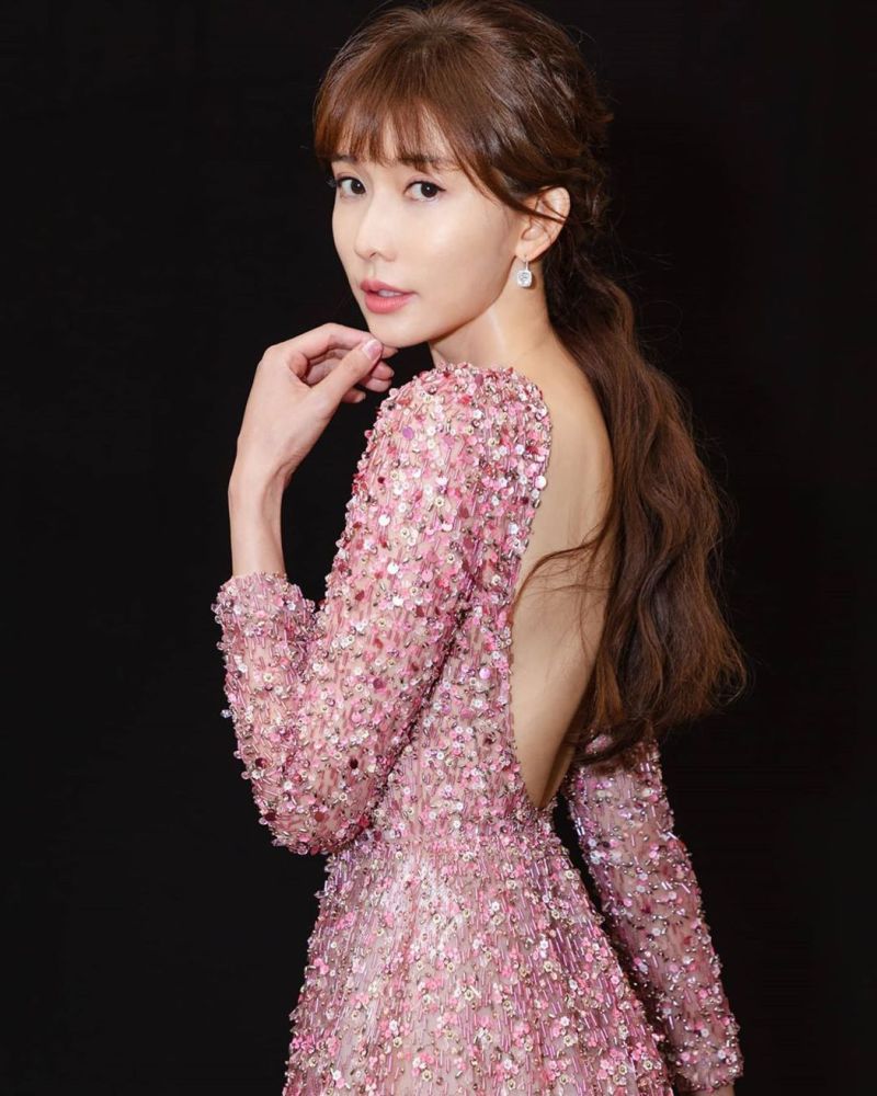 林志玲|林志玲手术出院即与丈夫AKIRA秀恩爱，公开多张甜蜜夫妻合照