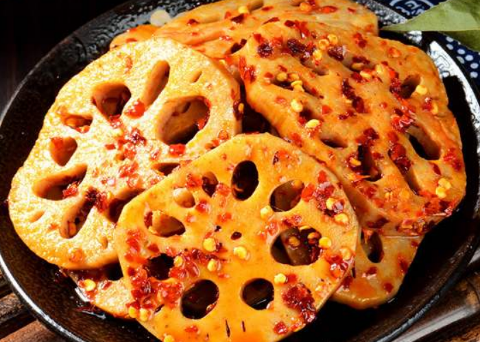 分享一款蒜味酱香藕片,烹饪简单易上手,鲜辣味美又好吃,真解馋