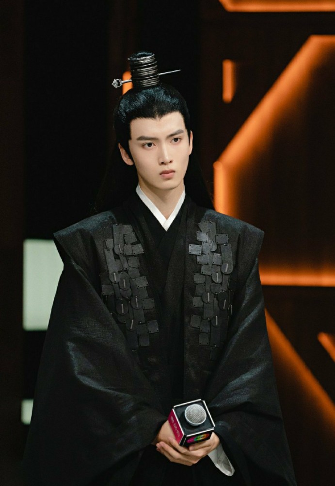 鱼翔|关于《演员请就位2》，偶像和粉丝究竟谁绑架了谁？