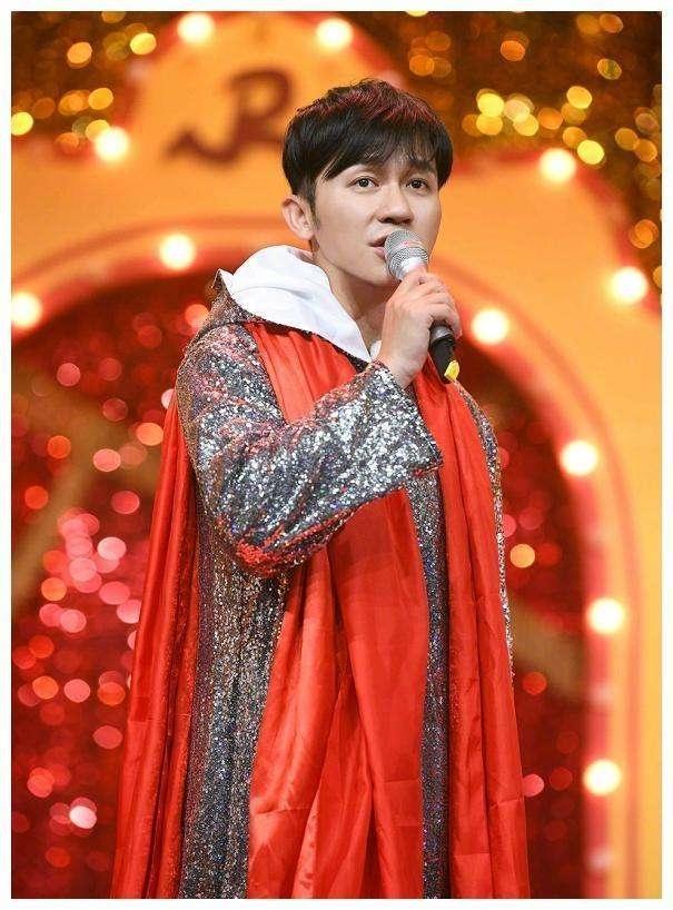 李晨|黄圣依当张馨予面疑似提及李晨，石头梗扒出“八星”女友