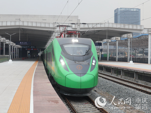 重庆至西宁绿巨人首发10小时可赏青海湖美景