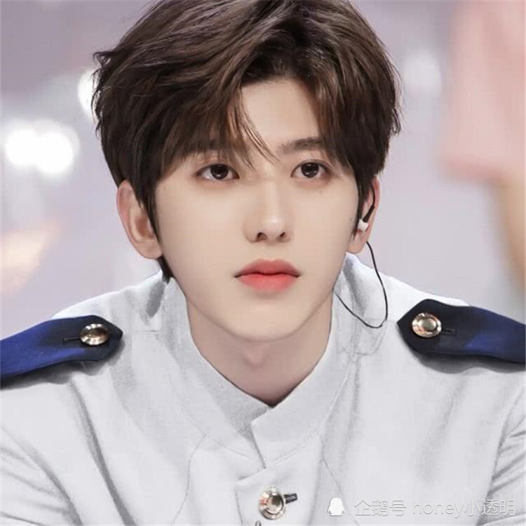 蔡徐坤|流量反噬“蔡徐坤打篮球”成为他心中的噩梦？2年后稳重的他，球技进步了！