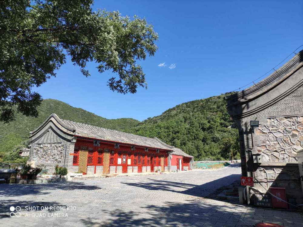 广宁村位于北京市石景山区北部,该村与麻峪村相邻,广宁村主要是由两个