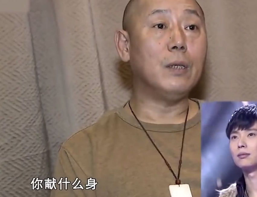 李成儒|开场就这么猛？李成儒点评究竟有多犀利，连亲儿子都不放过