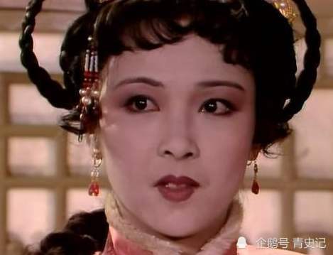 薛宝琴|薛宝琴的出现，意外揭开黛玉宝钗的真面目，难怪贾母厌弃