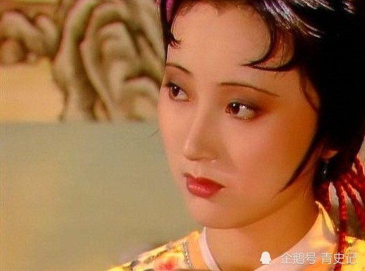 薛宝琴|薛宝琴的出现，意外揭开黛玉宝钗的真面目，难怪贾母厌弃