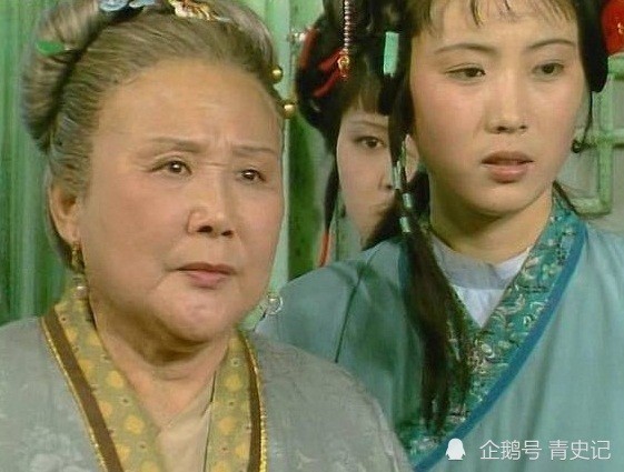 薛宝琴|薛宝琴的出现，意外揭开黛玉宝钗的真面目，难怪贾母厌弃