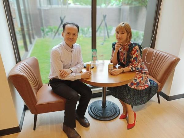 周婷婷(上图右,易淑宽(下图右)夸张传贤的蔬食料理无人能敌.