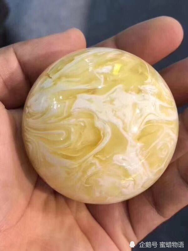 那些年,我们追过的"天价"妖孽纹蜜蜡,究竟长啥样?