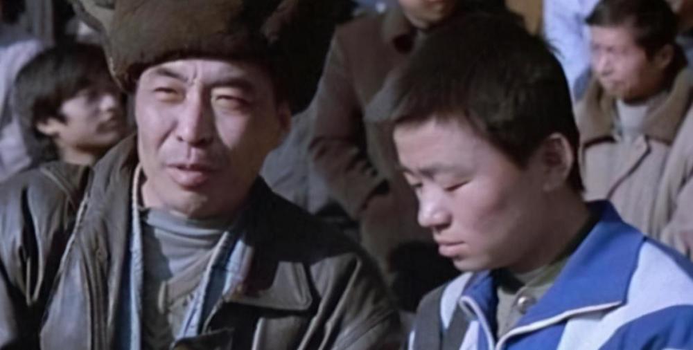 王宝强|王宝强心酸成名史，别人找他拍戏时，他还在工地做小工