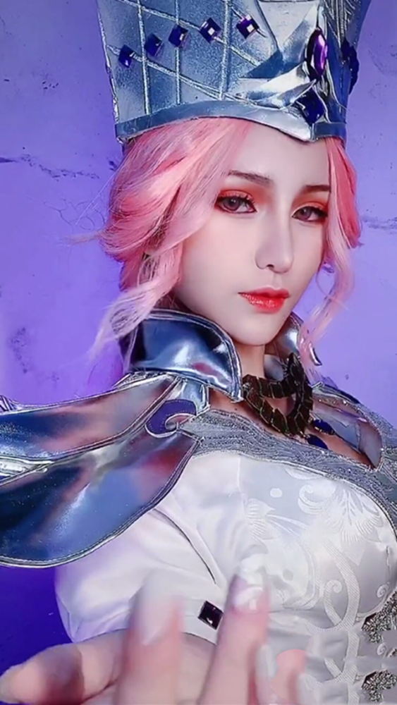 全网最像比比东来了作者转发称赞网友倒戈武魂殿必胜