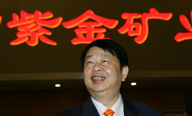 陈景河娶38岁钱冰引热议,而张纪中晒满月宴反响一般,原因有三个