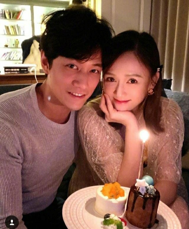 陈乔恩|陈乔恩带男友艾伦回娘家，陈妈拍下二人牵手背影照，可见对准女婿很满意