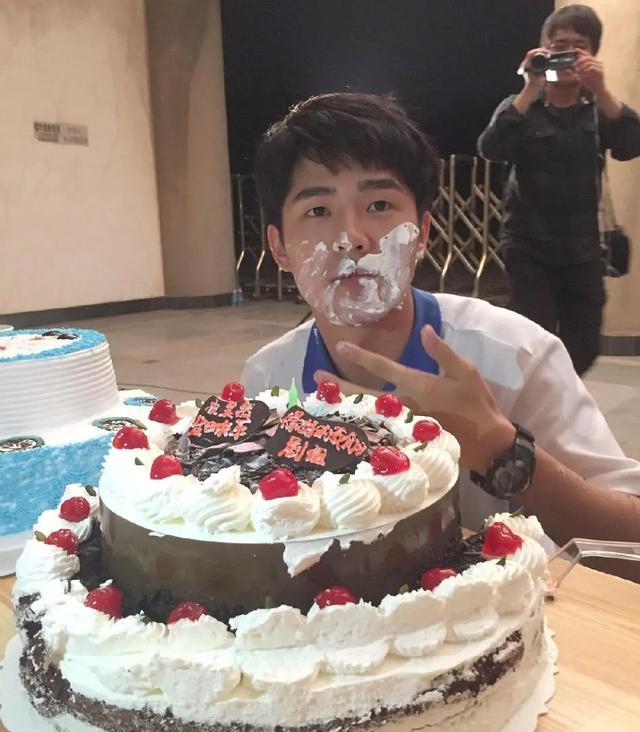 王俊凯|王俊凯被作协资深会员批评不懂语法，凭炒作走红，还能走多远？