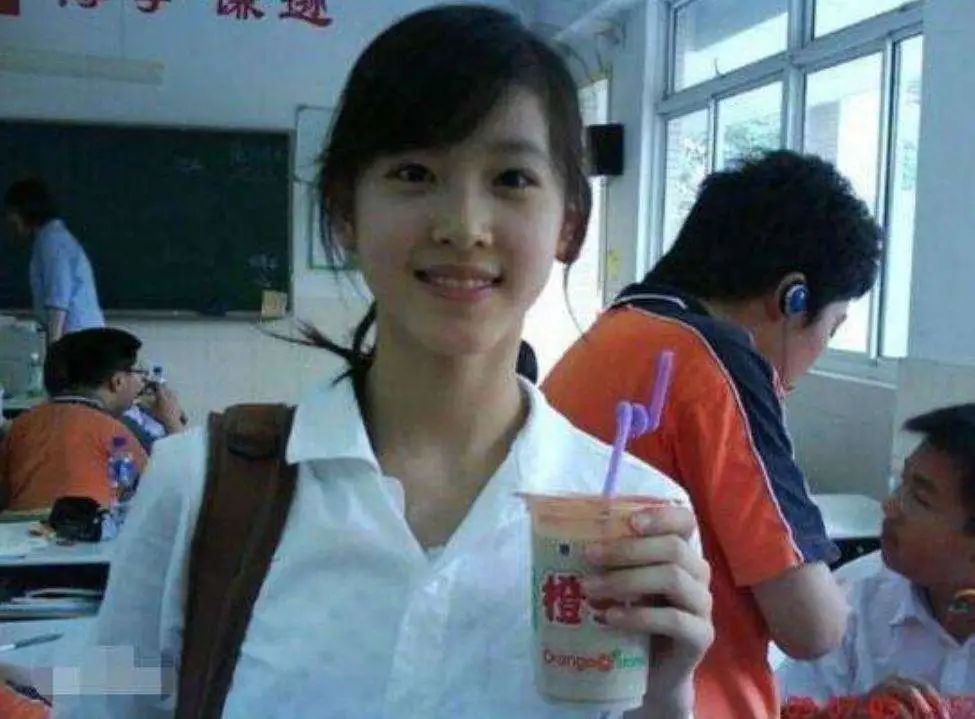 芙蓉姐姐|43岁芙蓉姐姐近照曝光：初代网红们，现在都怎么样了？