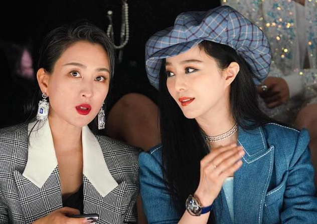 范冰冰|风光不再？范冰冰现身机场造型土气，身边无工作人员独自推行李好心酸