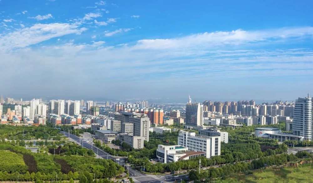 深圳人:满怀深情赞巩义