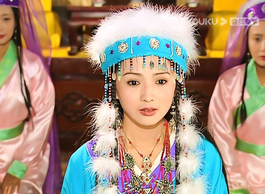 在1998年播出的还珠格格中饰演香妃的是演员刘丹新还珠格格香妃的扮演