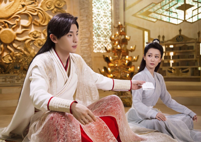 杨紫|杨紫：面对抹黑与否定，一路走来她有多不容易？