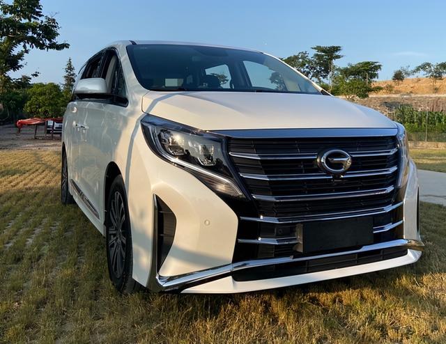 广东美女花26万元买广汽传祺gm8,家用保姆车,专门接送孩子|广汽传祺