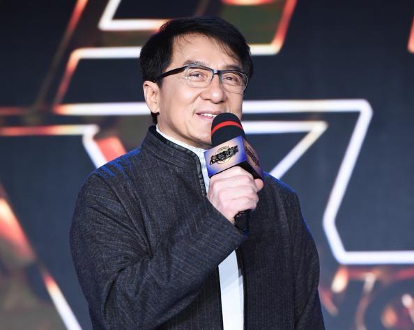 票房|《急先锋》票房惨淡垫底，香港娱记声援成龙，怀疑影院经理收红包