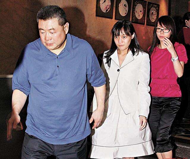 刘銮雄|刘銮雄女儿晒父女合照力破不和传闻，回忆温馨瞬间：最好的爸爸