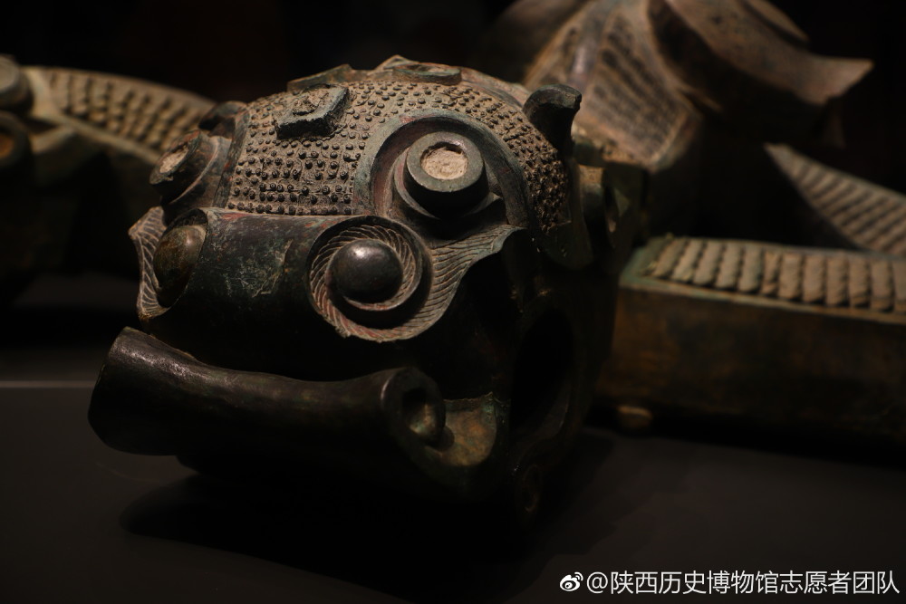 西安有个网红"秦代青铜龙",被大卸八块差点卖到国