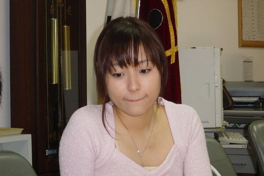 长相恬静的吴侑珍,是迅速成长起来的韩国棋坛新力量.