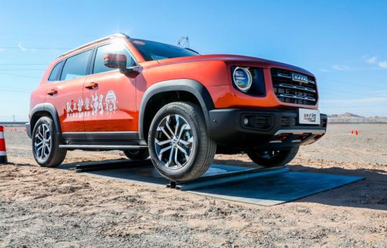 哈弗大狗|北京车展潮遛哈弗大狗！气质让CS75 PULS不得不服！