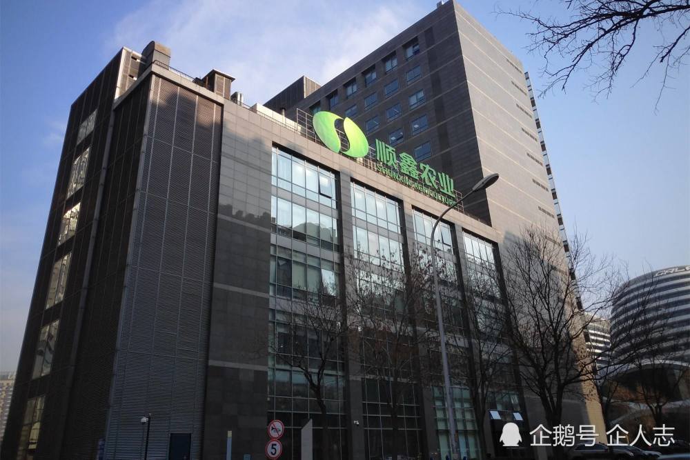 北京|被嫌弃的北京“酒王”，一年狂销上百亿，中国“十大名酒”都干不过它