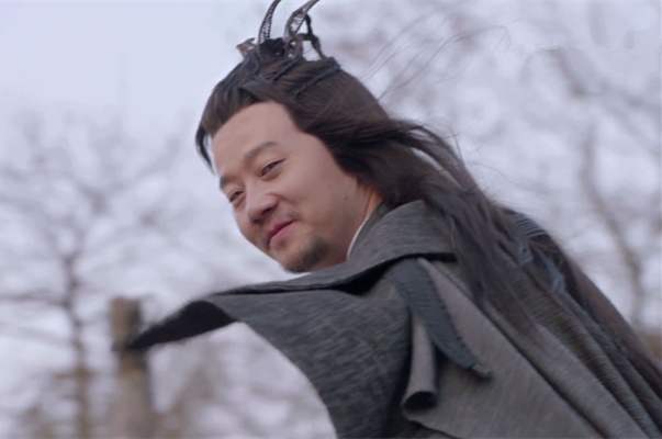 倚天|倚天中，大多数一流高手武功都是越来越高，只有一人，越练越差