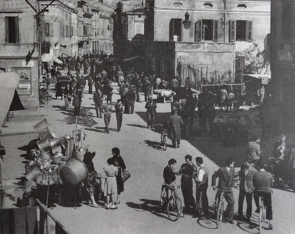 5张上个世纪的老照片,带你看一个更真实的法国街头,了解曾经的社会