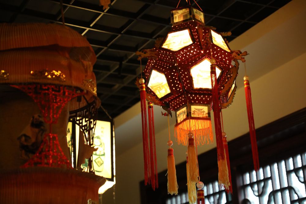 张俊涛|河南大叔用百万祖宅建灯笼博物馆，只为更多人了解这项传统技艺