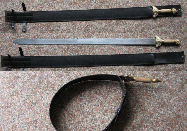 世界3大凶悍软剑:一款印度造难操作,一把产自中国,像腰带