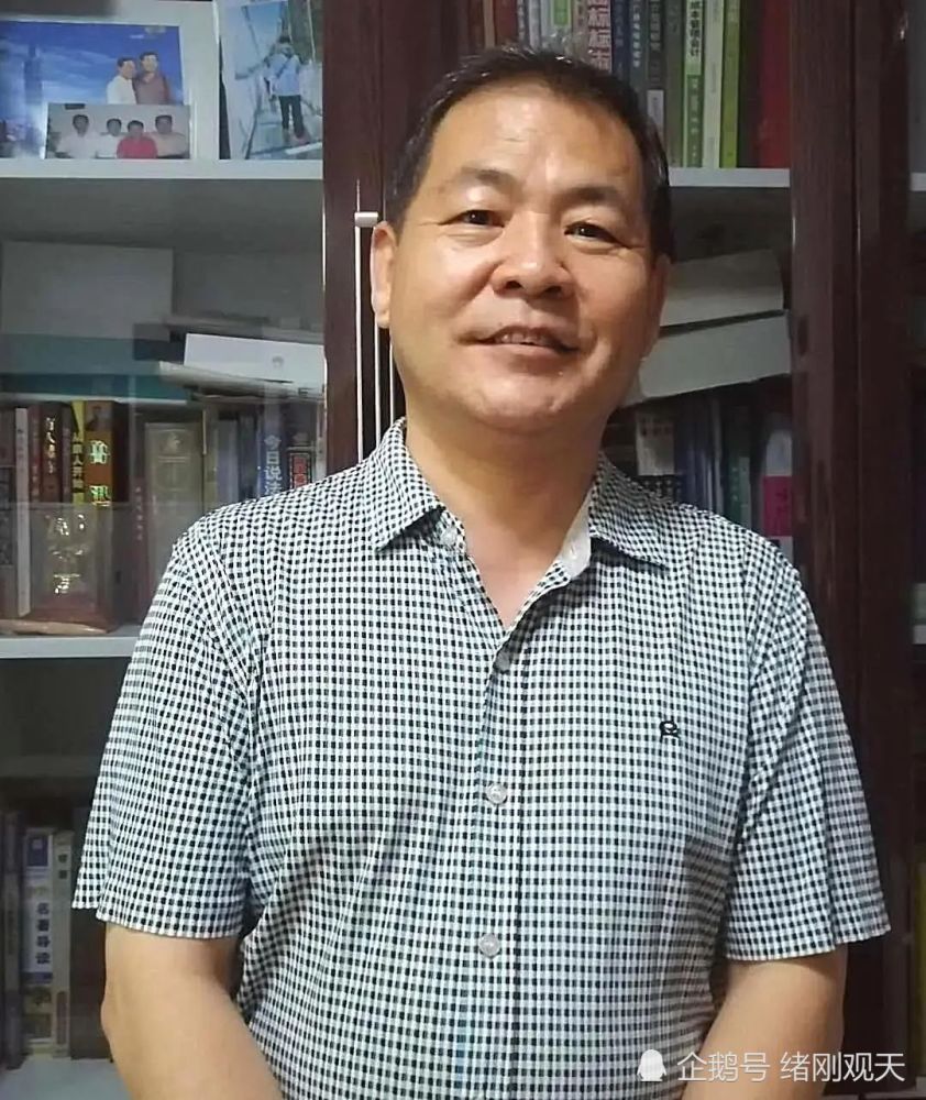 王谦|王谦：钩槐花的记忆