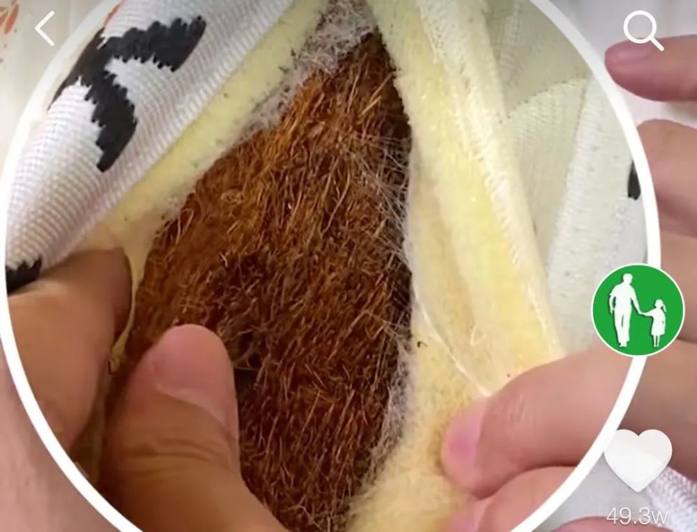 女童睡棕床垫患白血病警惕这种毒床垫别让娃睡觉变成慢性自杀