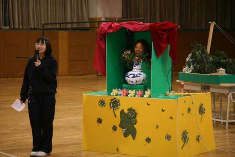 人在花瓶里离开就死亡江湖骗术花瓶姑娘是如何骗小孩的