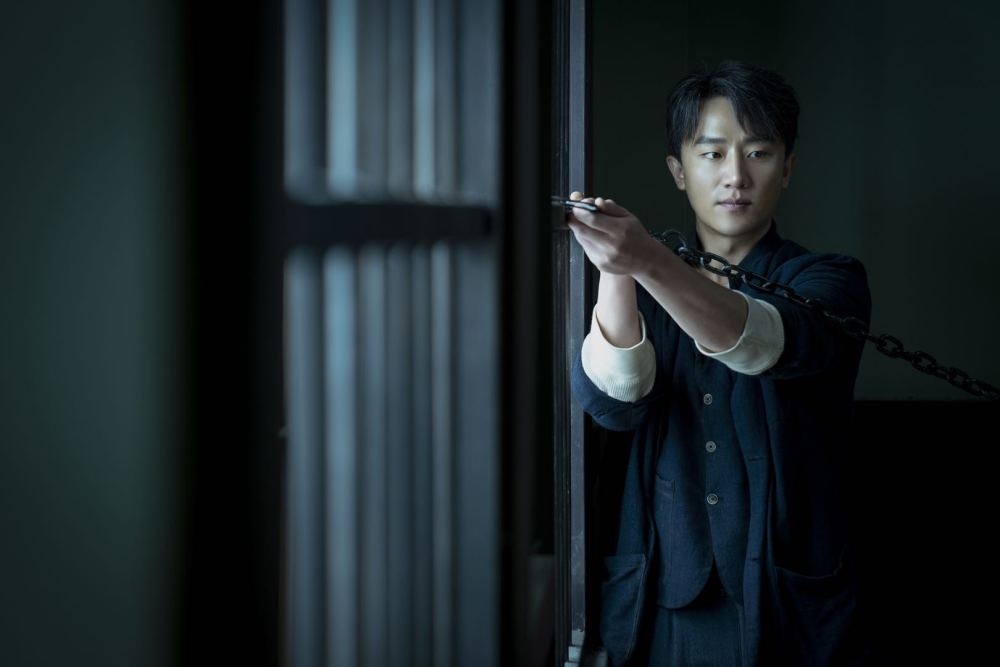 黄轩瞄准遭盘问情绪崩溃火山式爆发演技引共鸣