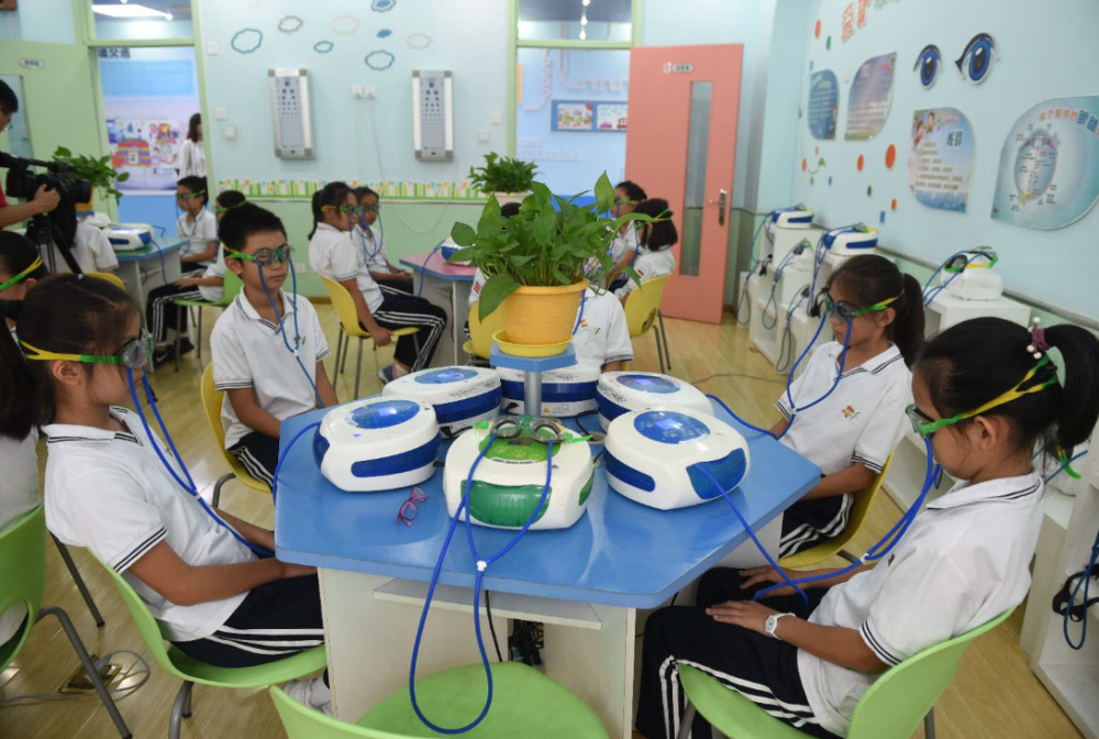 北京|北京中小学每学期要设近视防控宣传月，每天做家庭护眼按摩操