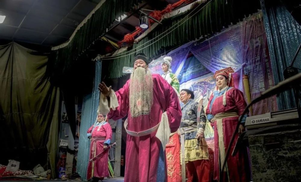 米克|东米克图村的戏班子