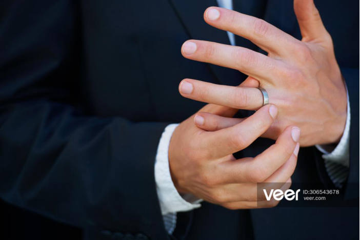 熊孩子|“熊孩子”卡在了华为体验店，为什么有的缝隙进去容易出来难？