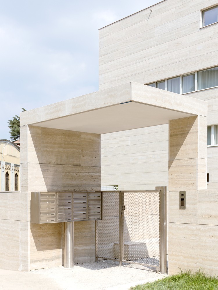 西扎,意大利公寓住宅综合体