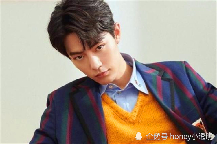 易烊千玺|英雄所见略同？易烊千玺：流量标签不用撕掉！肖战：呈现好作品让大家记住我