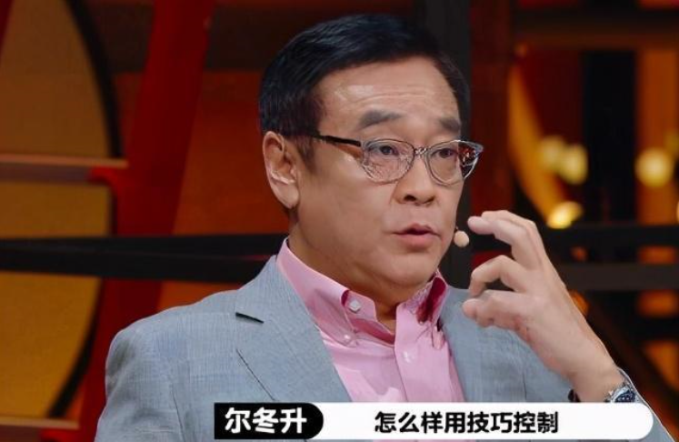 丁太昇|郭敬明发S卡争议越来越大，丁太昇发声怒怼郭像个笑话