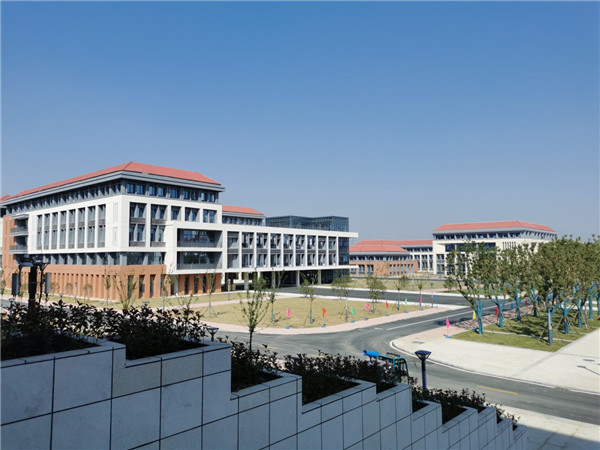 安徽寿县:空港新城新景观 新桥落户新医专