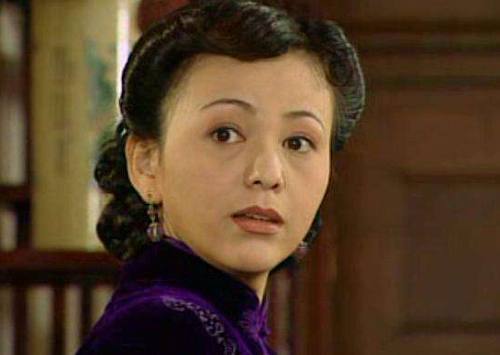 逆天了雪姨与儿子同框似姐弟两次离异如今活出自我风采